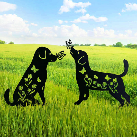Metal Köpek Bahçe Dekoru – Çiçek ve Kelebek Motifli Dayanıklı Metal Bahçe Süsü