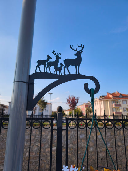 Geyikler Figürlü Çiçeklik Askı Metali