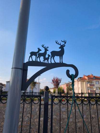 Geyikler Figürlü Çiçeklik Askı Metali