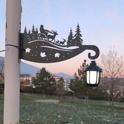 Noel Baba ve Geyikleri Figürlü Çiçeklik Askı Metali