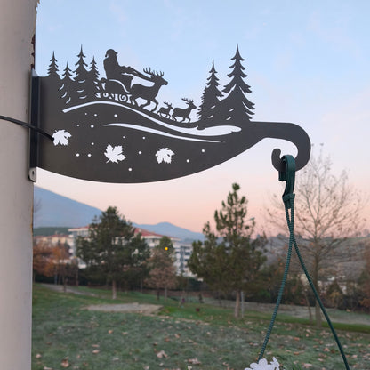 Noel Baba ve Geyikleri Figürlü Çiçeklik Askı Metali