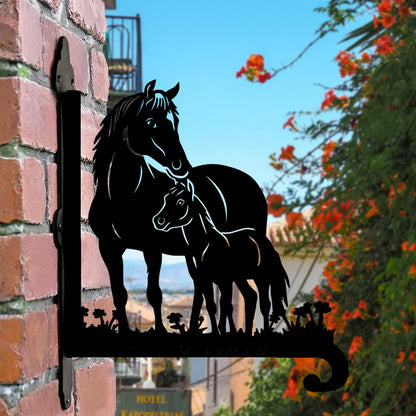 At ve Yavrusu Figürlü Çiçeklik Askı Metali