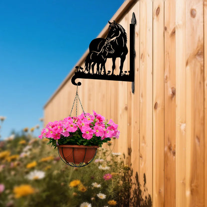 At ve Yavrusu Figürlü Çiçeklik Askı Metali