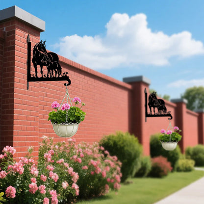 At ve Yavrusu Figürlü Çiçeklik Askı Metali