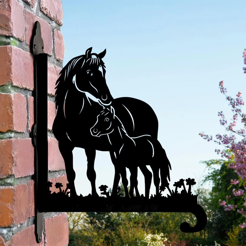 At ve Yavrusu Figürlü Çiçeklik Askı Metali