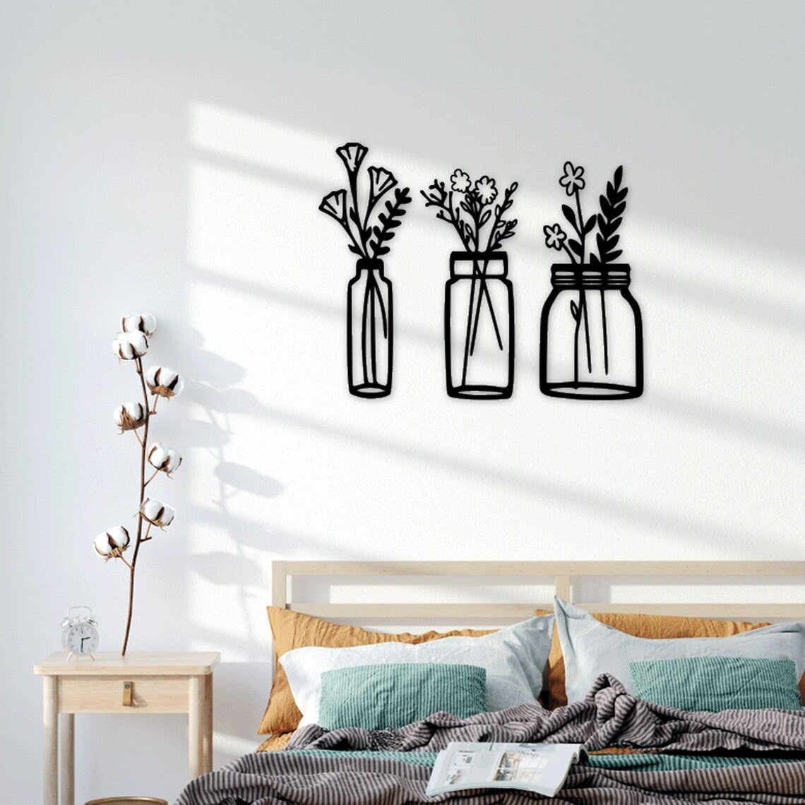 3’lü Çiçekli Vazo Duvar Dekoru – Metal Duvar Süsü (30x20 cm)