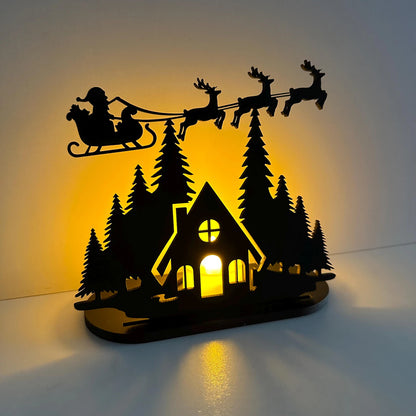 Noel Baba Ağaçlar Üstünde